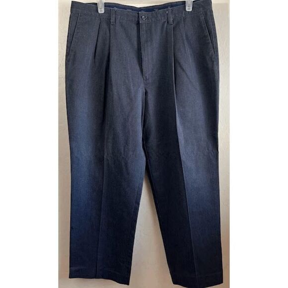 Dockers Jean Cut Pants, Straight Fit size 42W X 32 L Black  item MJ14 - Picture 1 of 2